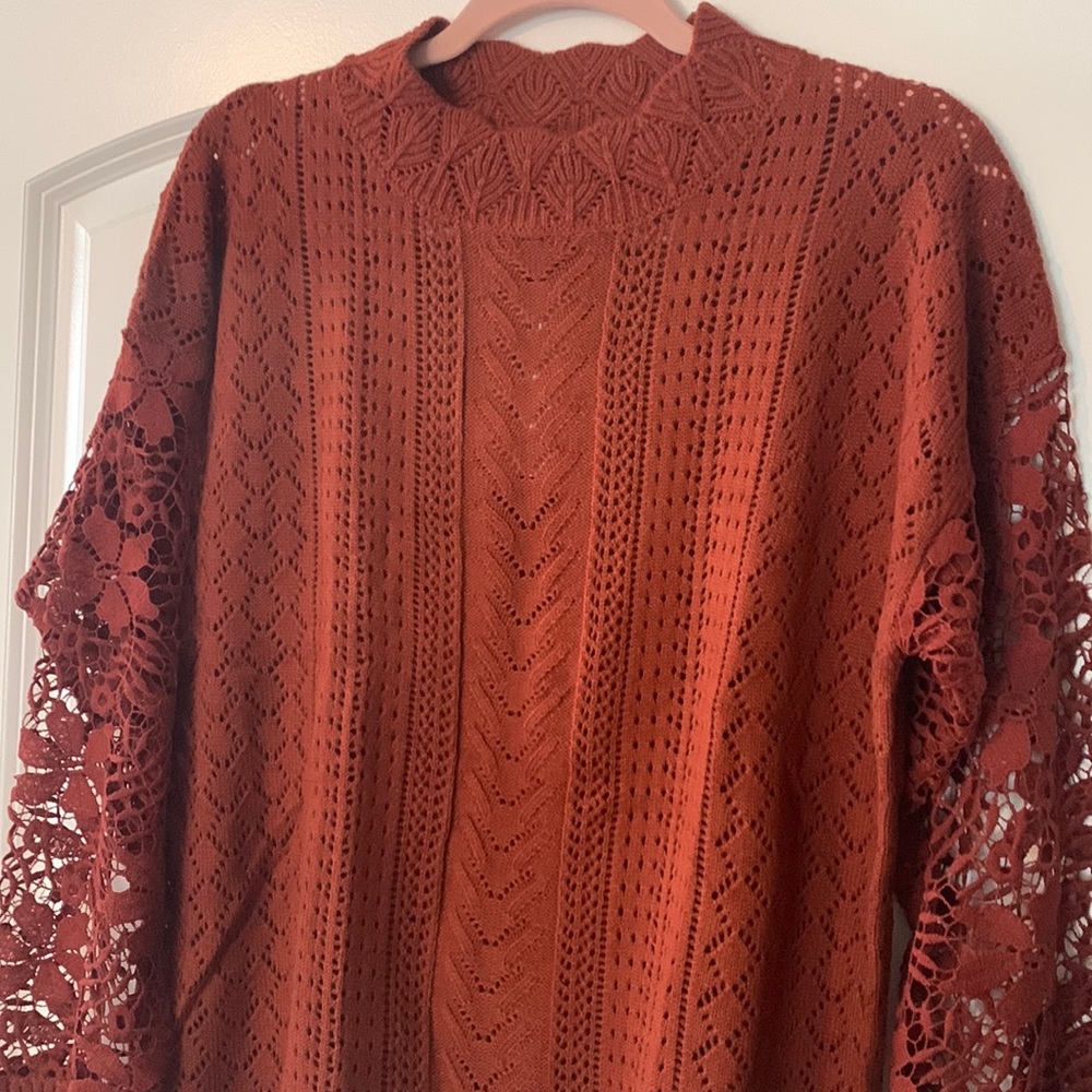 Lightweight chic fall sweater.